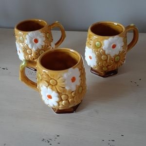 Vintage 70s Daisy Coffee Cups